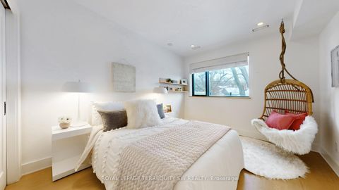 Photo 38 at 96 Summerhill Avenue, Moore Park, Toronto