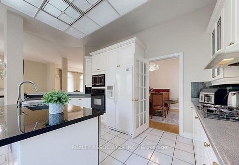 Photo 18 at 2 Lord Nelson Court, Rouge Woods, Richmond Hill