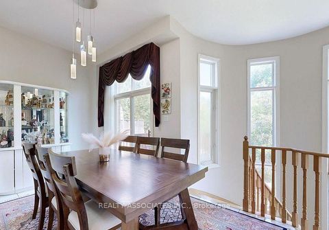 Photo 24 at 2 Lord Nelson Court, Rouge Woods, Richmond Hill