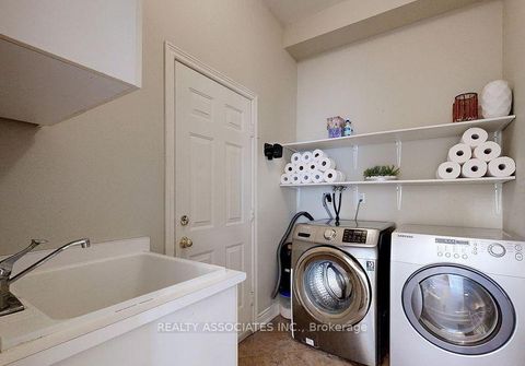 Photo 28 at 2 Lord Nelson Court, Rouge Woods, Richmond Hill