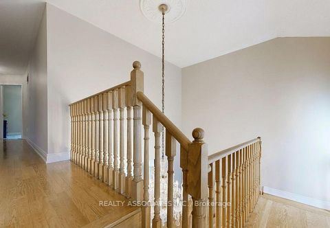 Photo 32 at 2 Lord Nelson Court, Rouge Woods, Richmond Hill