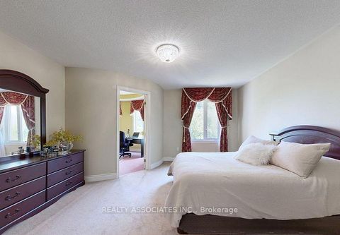 Photo 42 at 2 Lord Nelson Court, Rouge Woods, Richmond Hill