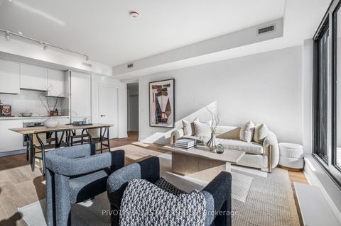 Photo 3 at 1307 - 4015 The Exchange, City Centre, Mississauga