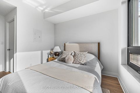 Photo 10 at 1307 - 4015 The Exchange, City Centre, Mississauga