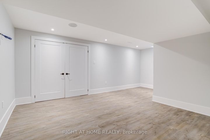 Photo 20 at 4212 Credit Pointe Drive, East Credit, Mississauga