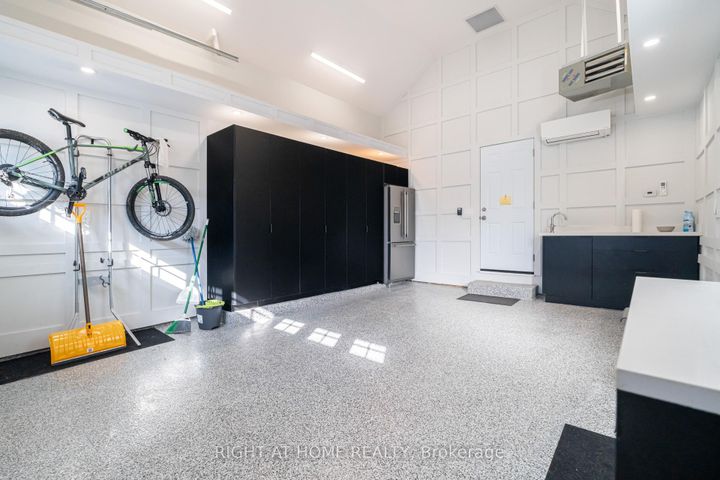 Photo 25 at 4212 Credit Pointe Drive, East Credit, Mississauga