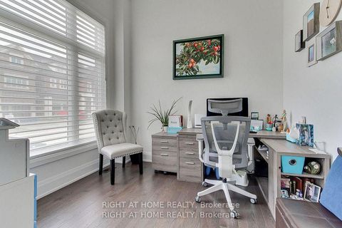 Photo 5 at 9 Backhouse Drive, Rural Richmond Hill, Richmond Hill