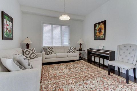 Photo 6 at 9 Backhouse Drive, Rural Richmond Hill, Richmond Hill