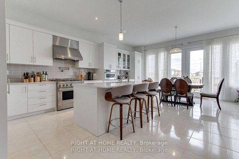 Photo 9 at 9 Backhouse Drive, Rural Richmond Hill, Richmond Hill