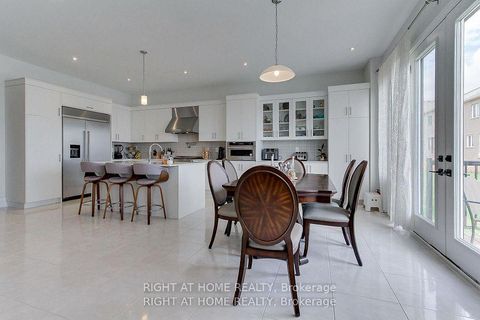 Photo 16 at 9 Backhouse Drive, Rural Richmond Hill, Richmond Hill