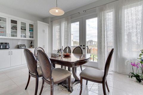 Photo 17 at 9 Backhouse Drive, Rural Richmond Hill, Richmond Hill