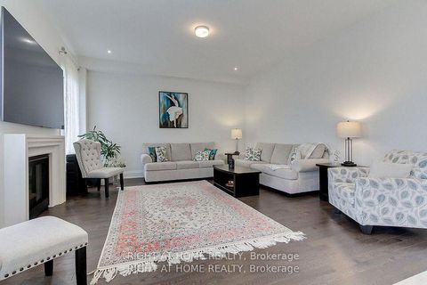 Photo 20 at 9 Backhouse Drive, Rural Richmond Hill, Richmond Hill