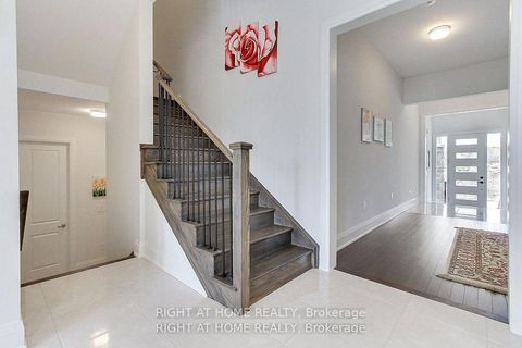 Photo 22 at 9 Backhouse Drive, Rural Richmond Hill, Richmond Hill