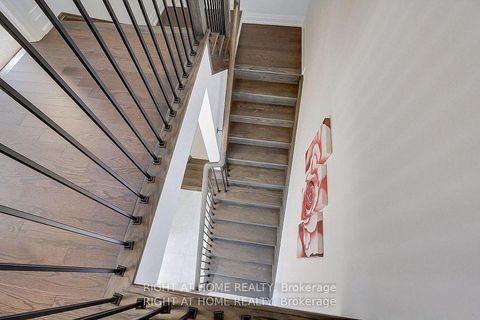 Photo 23 at 9 Backhouse Drive, Rural Richmond Hill, Richmond Hill