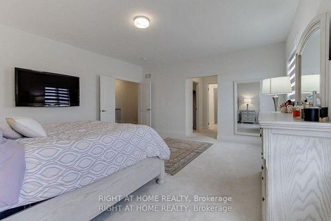 Photo 29 at 9 Backhouse Drive, Rural Richmond Hill, Richmond Hill