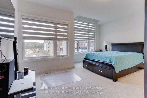 Photo 33 at 9 Backhouse Drive, Rural Richmond Hill, Richmond Hill