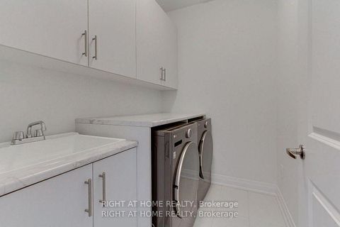 Photo 39 at 9 Backhouse Drive, Rural Richmond Hill, Richmond Hill