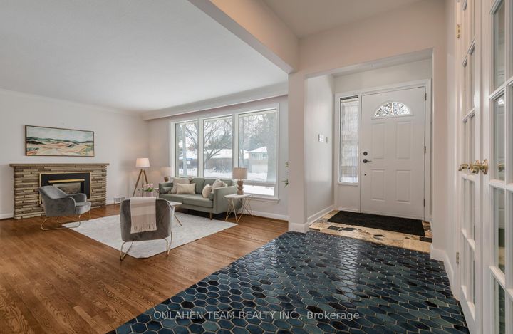 Photo 1 at 55 Foxwarren Drive, Bayview Village, Toronto