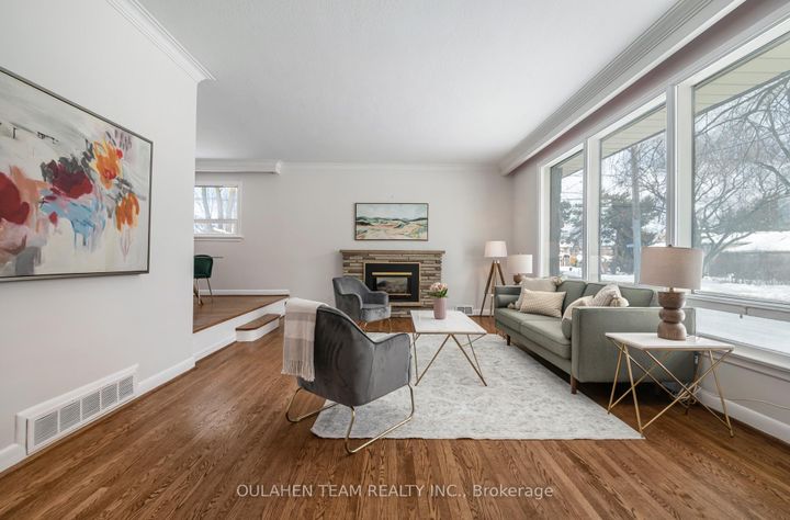 Photo 2 at 55 Foxwarren Drive, Bayview Village, Toronto