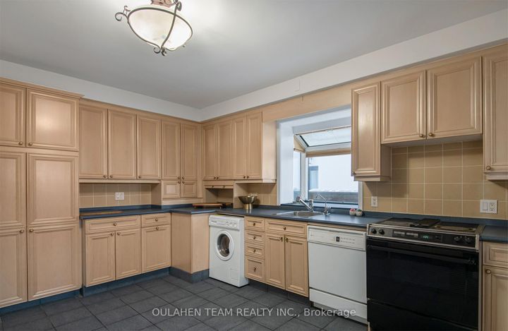 Photo 12 at 55 Foxwarren Drive, Bayview Village, Toronto