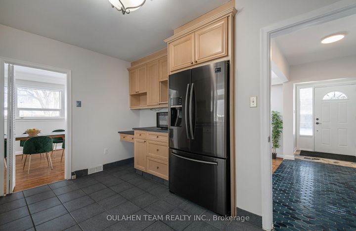 Photo 14 at 55 Foxwarren Drive, Bayview Village, Toronto