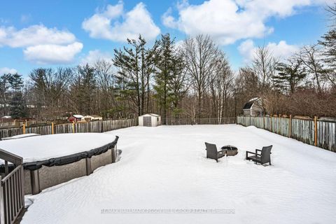 Photo 17 at 26 Kenwell Crescent, Holly, Barrie