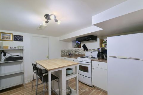 Photo 13 at 1155 Davenport Road, Wychwood, Toronto