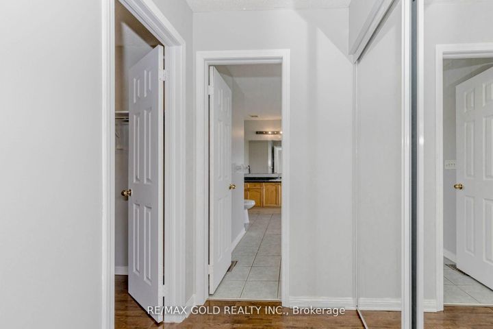 Photo 23 at 6 Wonder Way, Vales of Castlemore, Brampton