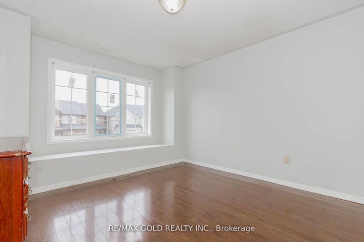 Photo 38 at 6 Wonder Way, Vales of Castlemore, Brampton