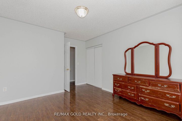 Photo 40 at 6 Wonder Way, Vales of Castlemore, Brampton