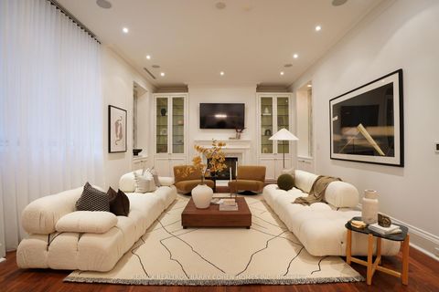 Photo 2 at 1A - 1 St Thomas Street, Bay Street Corridor, Toronto