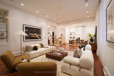 Photo 3 at 1A - 1 St Thomas Street, Bay Street Corridor, Toronto