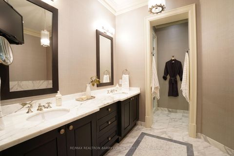 Photo 17 at 1A - 1 St Thomas Street, Bay Street Corridor, Toronto