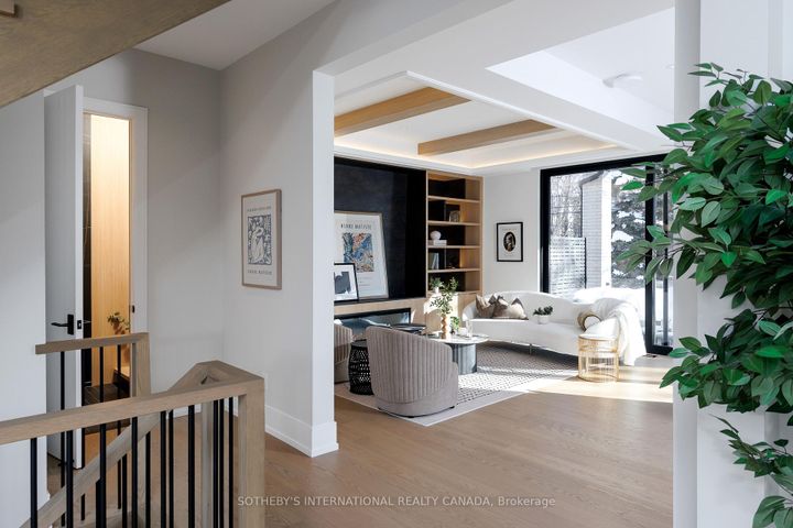 Photo 9 at 30 Orchard Crescent, Queensway, Toronto