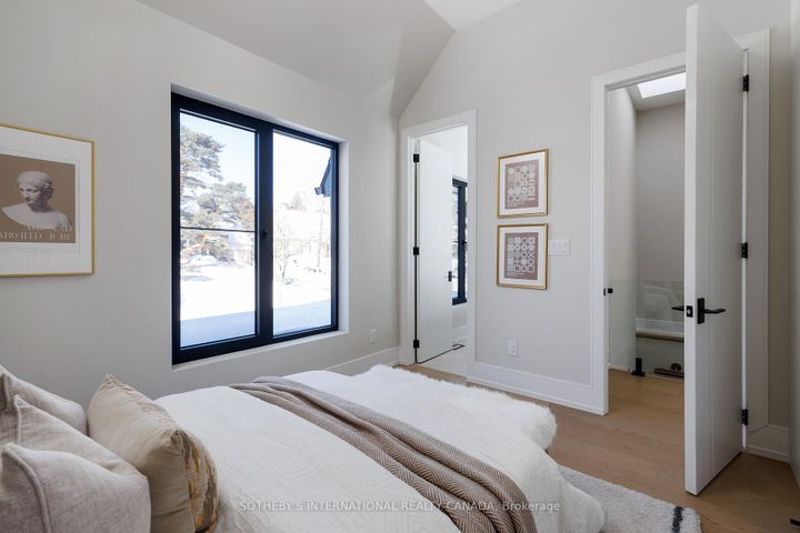 Photo 32 at 30 Orchard Crescent, Queensway, Toronto