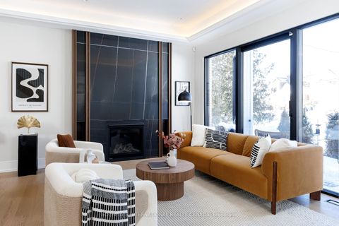 Photo 3 at 30 Orchard Crescent, Queensway, Toronto