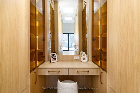 Photo 25 at 30 Orchard Crescent, Queensway, Toronto