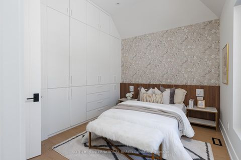 Photo 31 at 30 Orchard Crescent, Queensway, Toronto