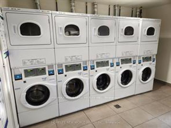 Photo 5 at 603 - 15 Singer Court, Bayview Village, Toronto