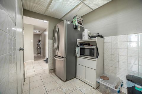 Photo 6 at 402 - 80 Grandravine Drive, York University Heights, Toronto