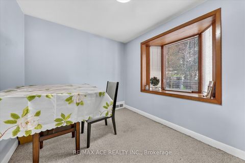 Photo 13 at 40 Brinloor Boulevard, Scarborough Village, Toronto