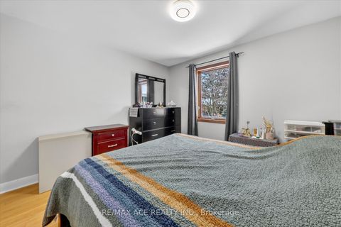 Photo 21 at 40 Brinloor Boulevard, Scarborough Village, Toronto