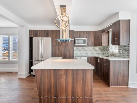 Photo 7 at 172 Kingsview Drive, Vellore Village, Vaughan