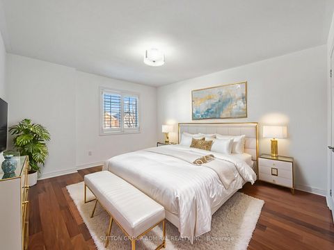 Photo 18 at 172 Kingsview Drive, Vellore Village, Vaughan