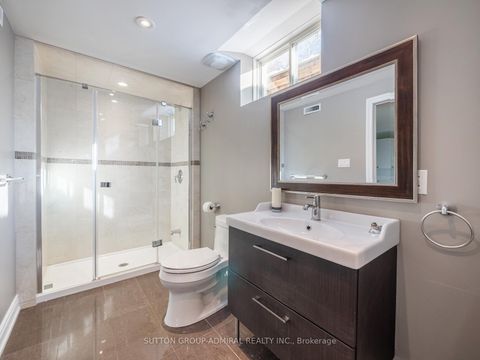 Photo 29 at 172 Kingsview Drive, Vellore Village, Vaughan