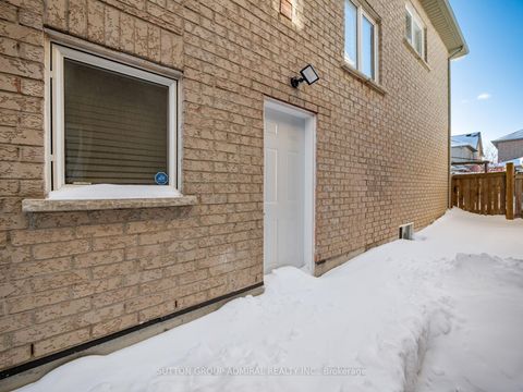 Photo 33 at 172 Kingsview Drive, Vellore Village, Vaughan