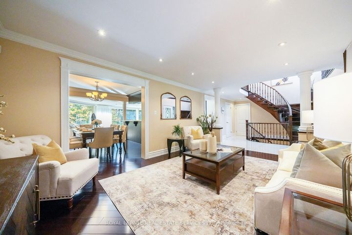 Photo 5 at 3278 Credit Heights Drive, Erindale, Mississauga