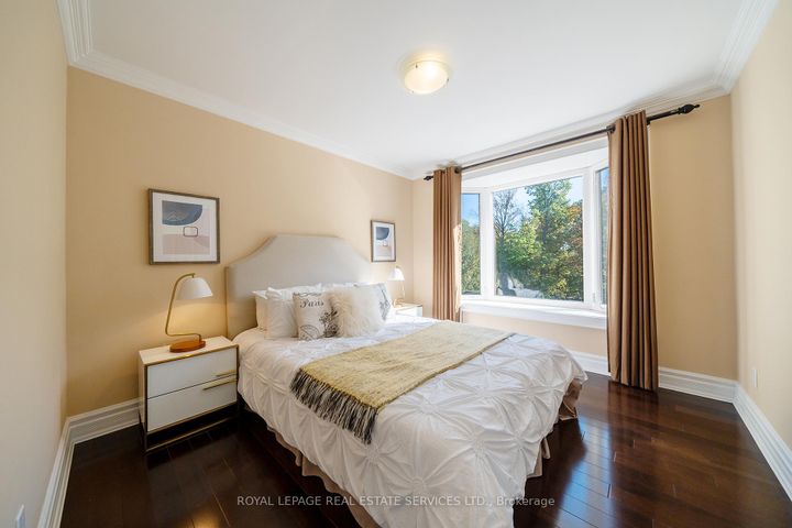 Photo 21 at 3278 Credit Heights Drive, Erindale, Mississauga