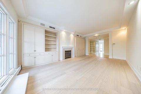 Photo 8 at #5B - 2 Chedington Place, York Mills, Toronto