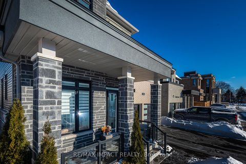 Photo 4 at 11 Larkin Lane, Bowmanville, Clarington